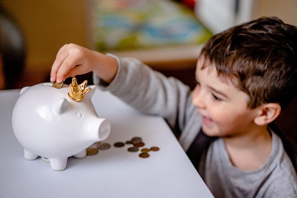 QUEL BUDGET PRÉVOIR POUR ACCUEILLIR UN JEUNE AU PAIR ?